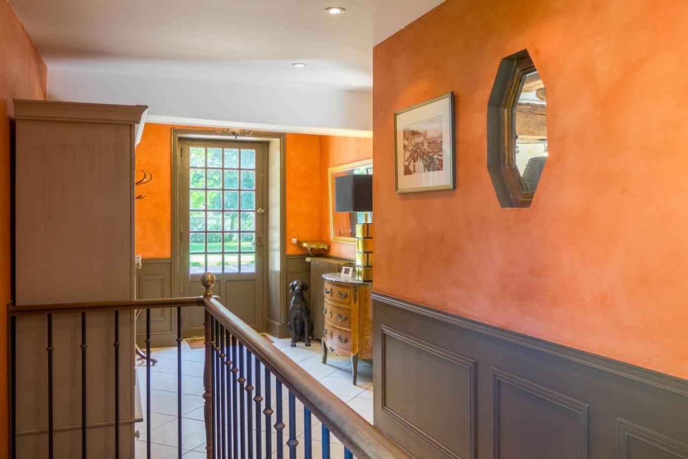 Maison Chaleureuse De 4 A 12 Personnes Neuville-aux-Bois エクステリア 写真