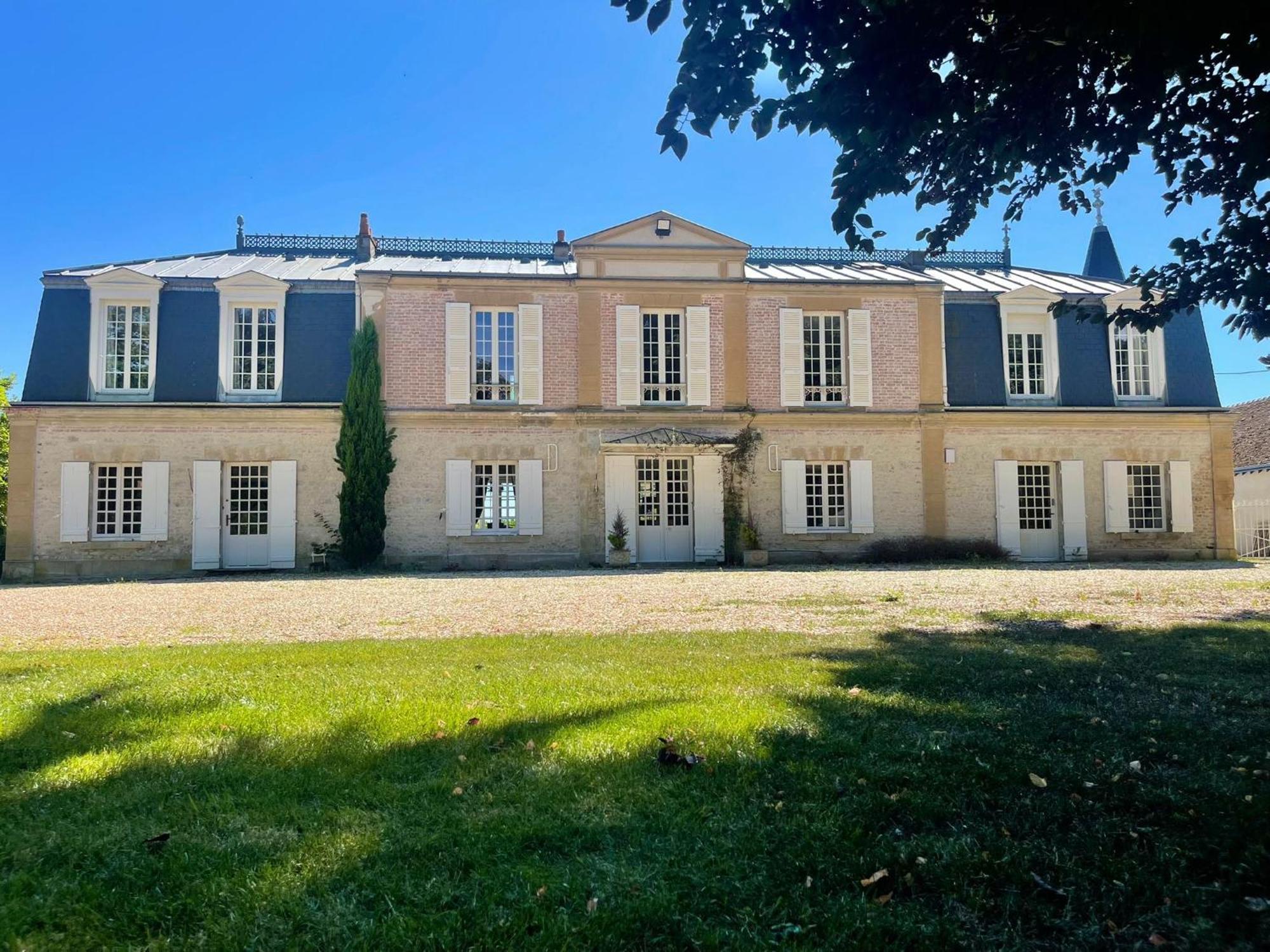 Maison Chaleureuse De 4 A 12 Personnes Neuville-aux-Bois エクステリア 写真